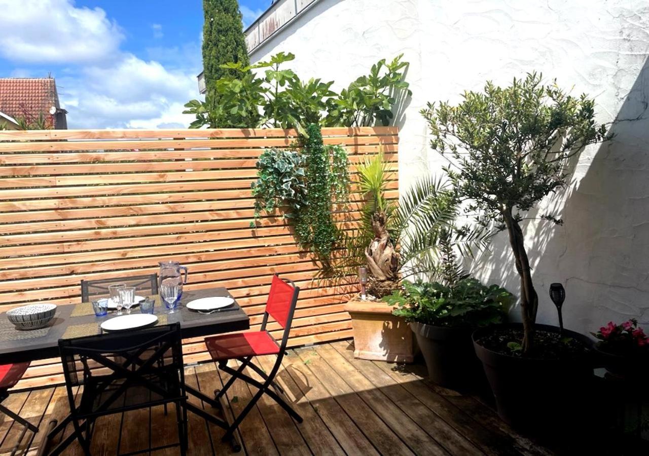 Charmante Maison-chalet, Velos Et Jacuzzi Hébergement de vacances *